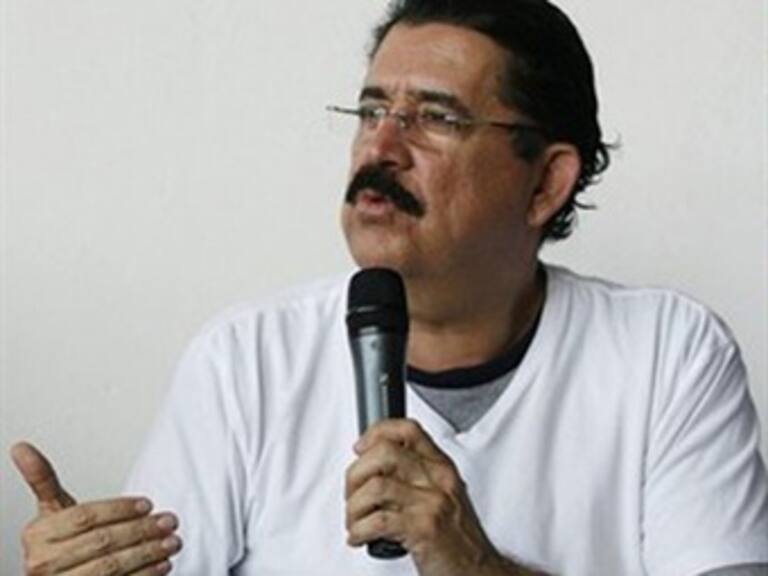 Zelaya justifica cancelación de viaje a México