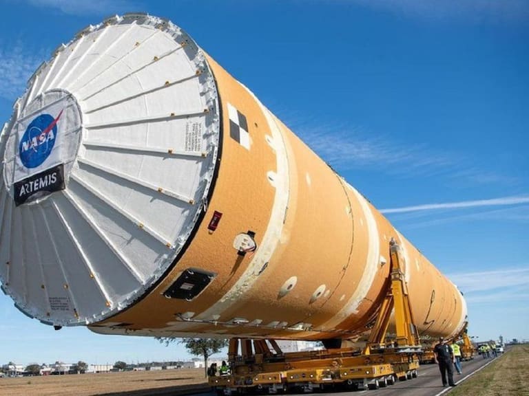 NASA crea poderoso megacohete SLS que podría llegar a la luna otra vez