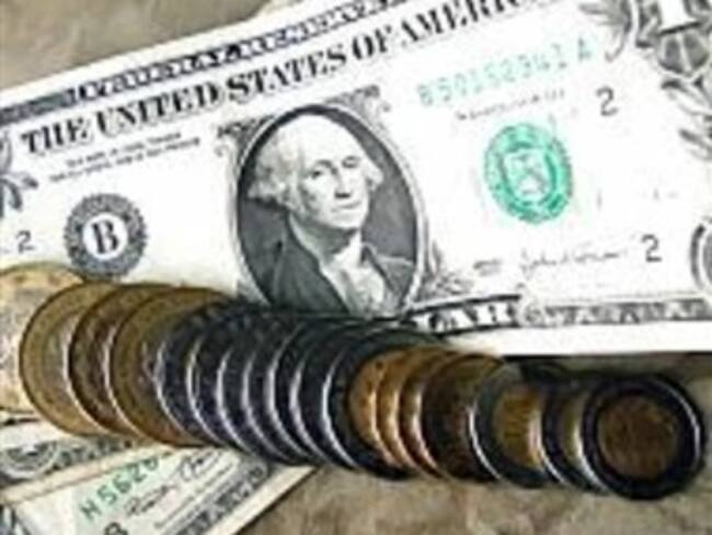 Cotiza dólar a la venta en $11.83 en el AICM