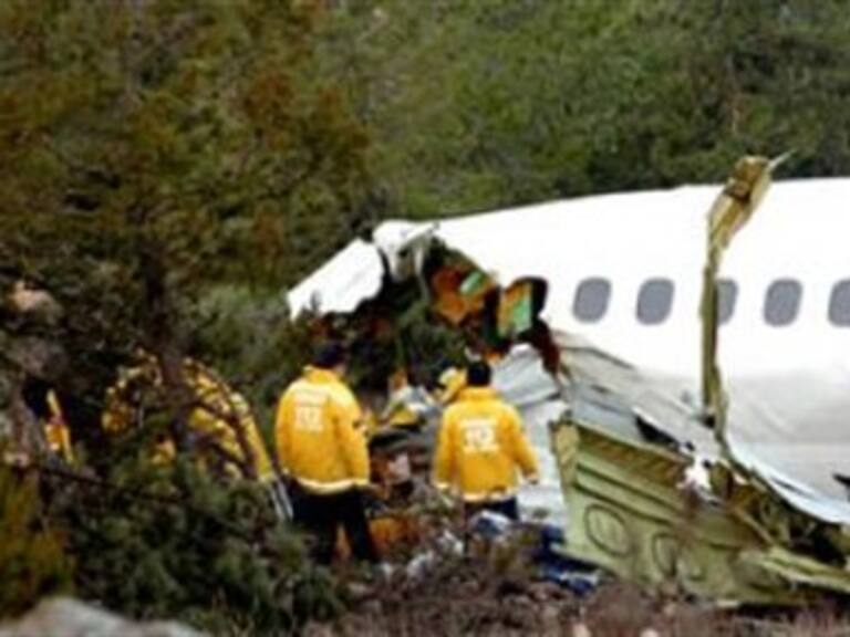Reportan que avión desplomado en NY volaba con piloto automático