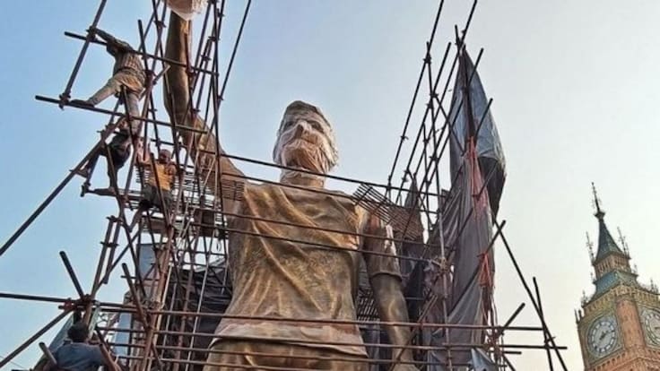 Construyen gigantesca estatua de Messi en la India