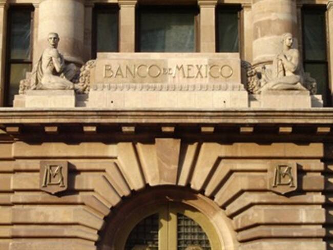 Banxico ubica tasa de interés en 4.50%