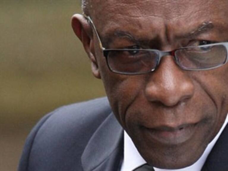 Warner deja FIFA y Concacaf