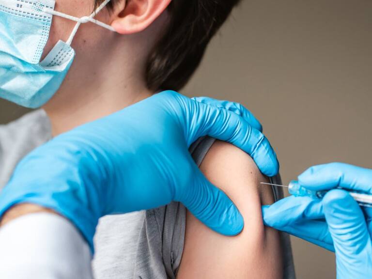 ¿Pueden los niños recibir la vacuna contra el COVID-19?