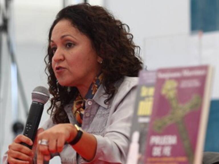 Detienen a la periodista Sanjuana Martínez