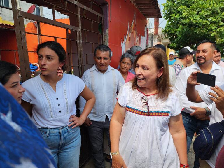 Rocío Nahle García acudió a emitir su voto en el municipio de Coatzacoalcos