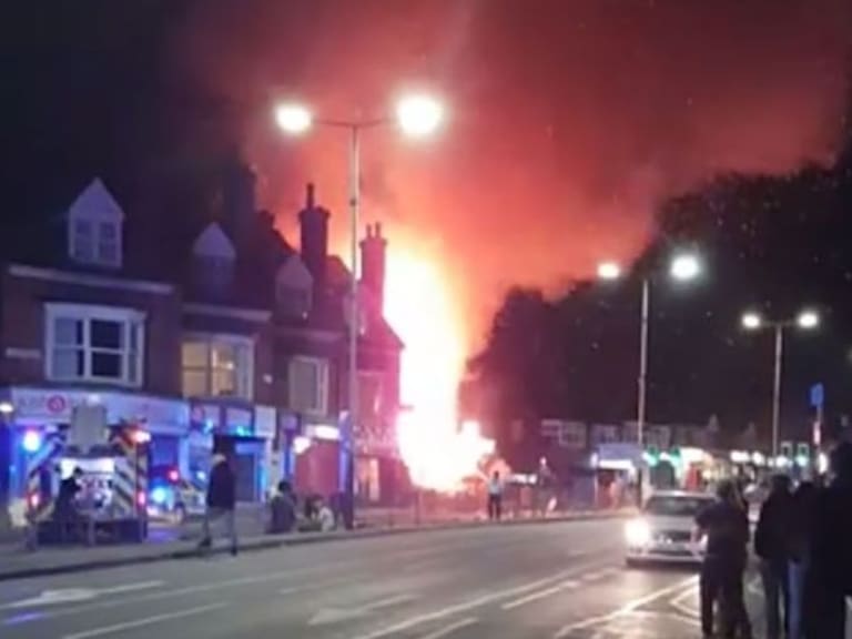Se registra explosión en Leicester, Inglaterra