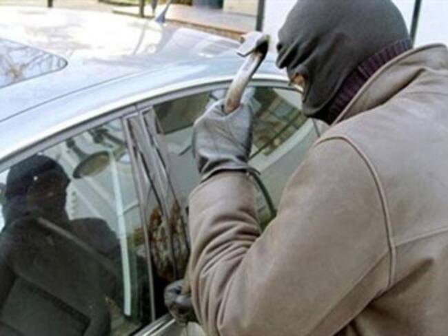 Robo de coches en México. Héctor de Losada, experto en autos. 02/03/13