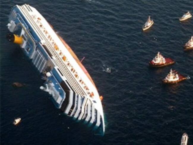 Suspenden labores de rescate en el Costa Concordia por seguridad