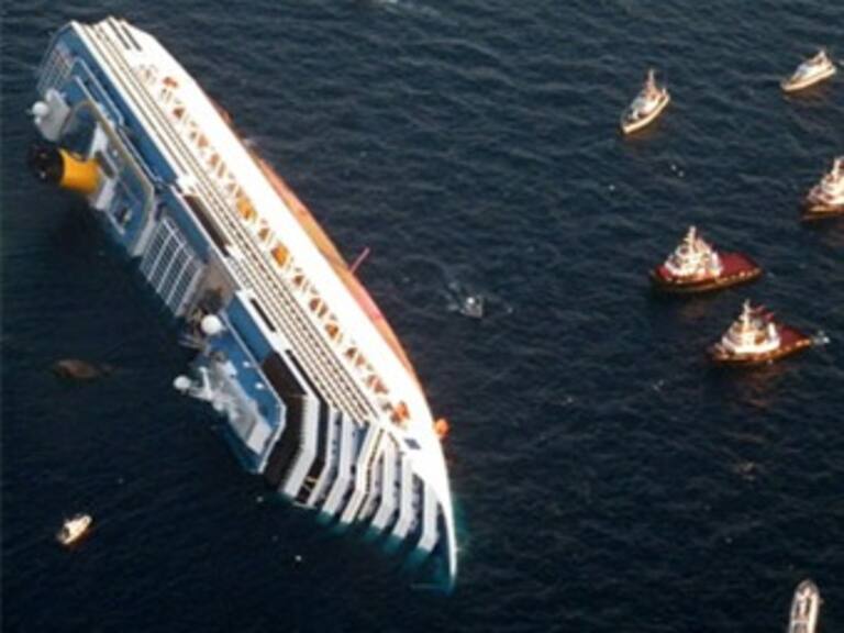 Suspenden labores de rescate en el Costa Concordia por seguridad