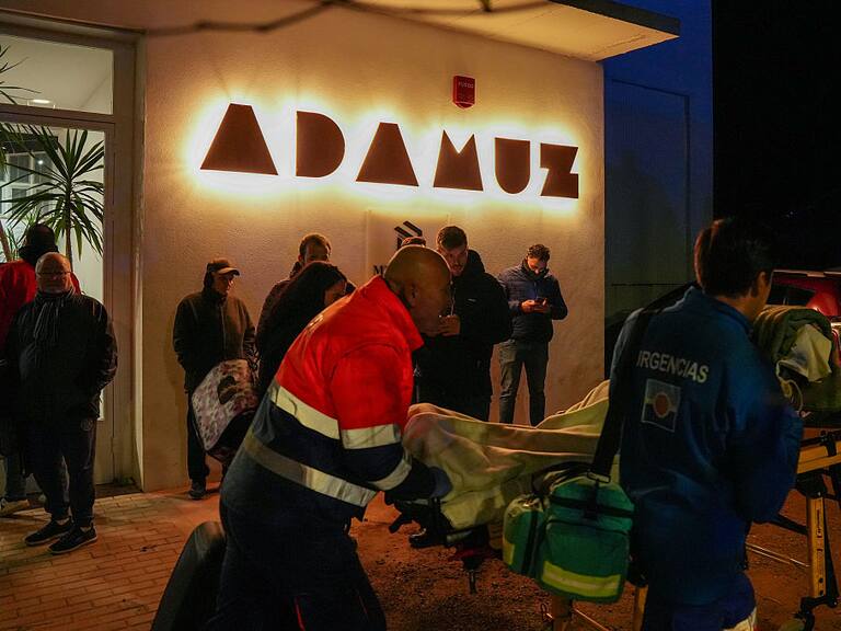 Se eleva a 39 el número de fallecidos por choque de trenes de alta velocidad en Adamuz, municipio de Córdova, España y podría aumentar.