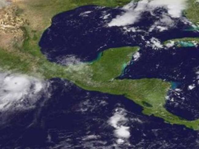 Afectan 'Hilary' y frente frío número 3 a la República Mexicana
