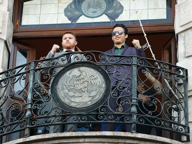 "Canelo" Álvarez y Chávez Jr. "derriban" el muro de Donald Trump