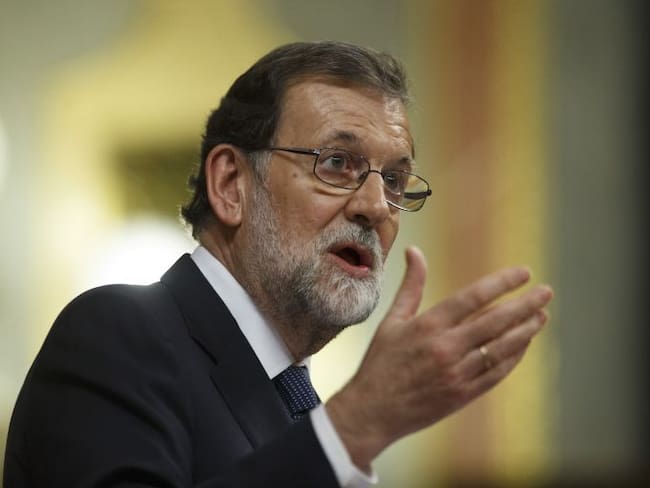 Rajoy insta a Puigdemont a dialogar en el Congreso y “dentro de la ley”
