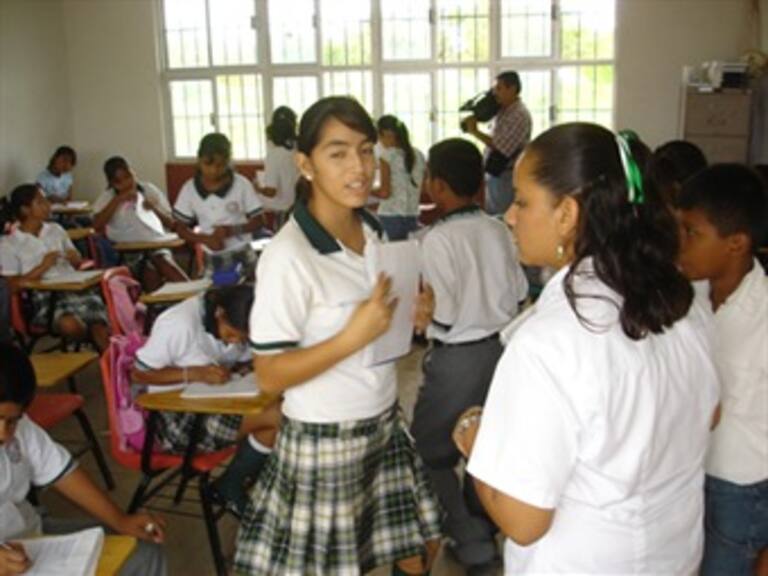 Descarta NL suspender clases por violencia