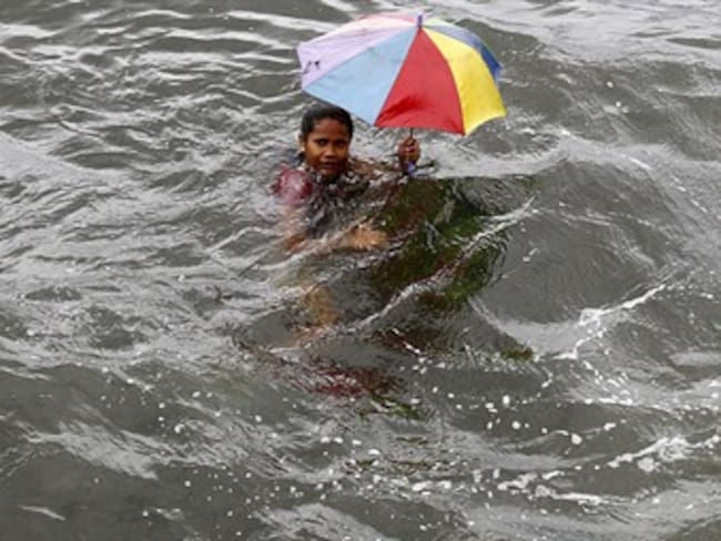 Golpea Tyfon Utor a Filipinas y deja 23 desaparecidos