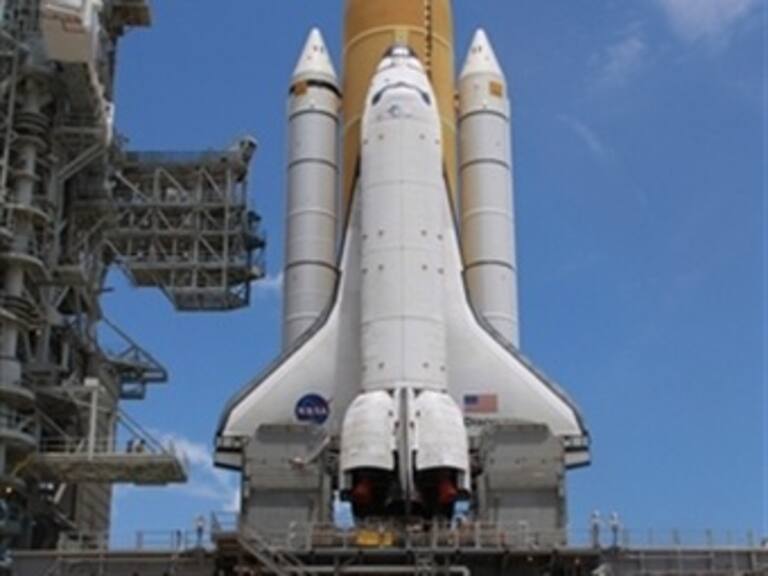 Aplaza NASA despegue del Discovery por mal tiempo
