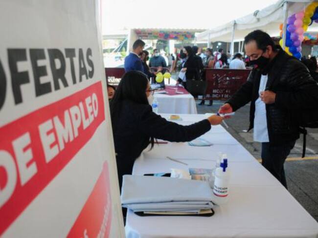 Baja tasa de desempleo a 2.7 % en cuarto trimestre de 2023: INEGI