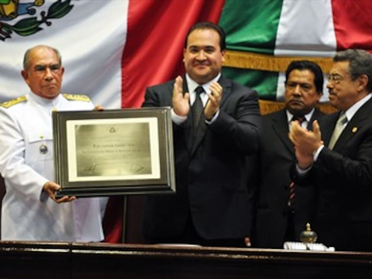&#039;Recibe reconocimiento Gobernador de Veracruz&#039; Jenaro Villamil, periodista.03/04/13