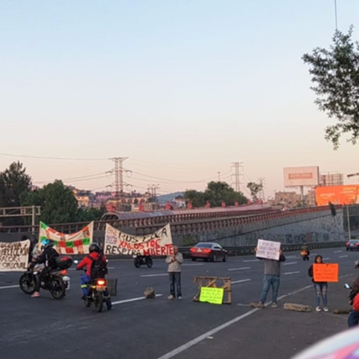 Bloqueo en la México-Pachuca, vecinos de Xalostoc y San Pedro en Ecatepec denuncian empresas contaminantes y falta de agua