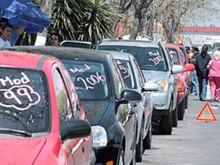 Autos nuevos vs chocolate 'Automóvil W' con Franky Mostro