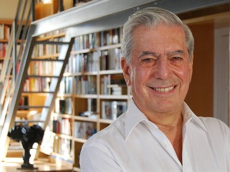 Insiste Vargas Llosa en legalizar drogas