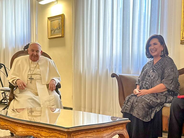 El Papa recomendó a Xóchitl mantener la sencillez y no dejarse engañar por el poder