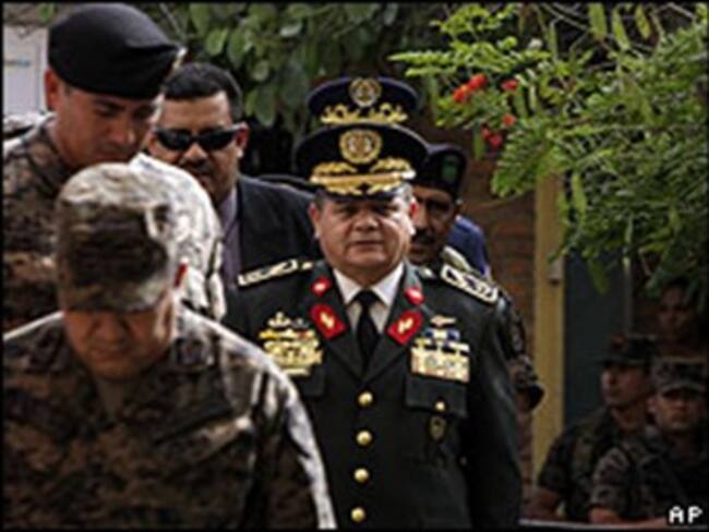 Exoneran a militares golpistas en Honduras