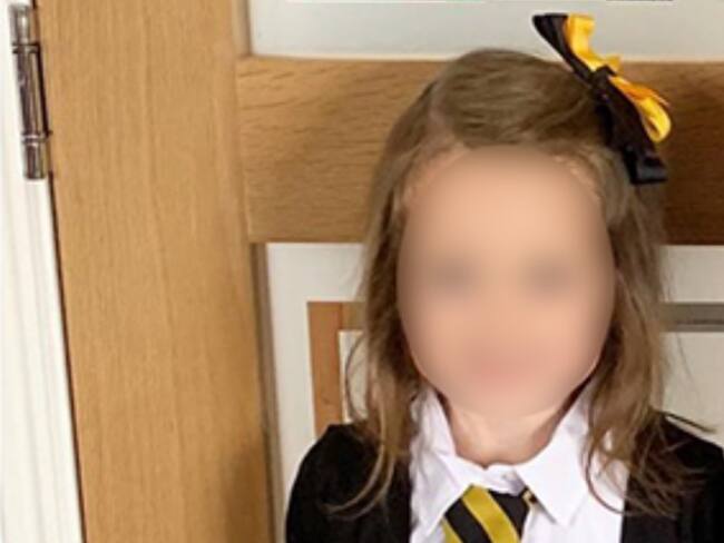 El antes y después de una niña en su primer día de clases