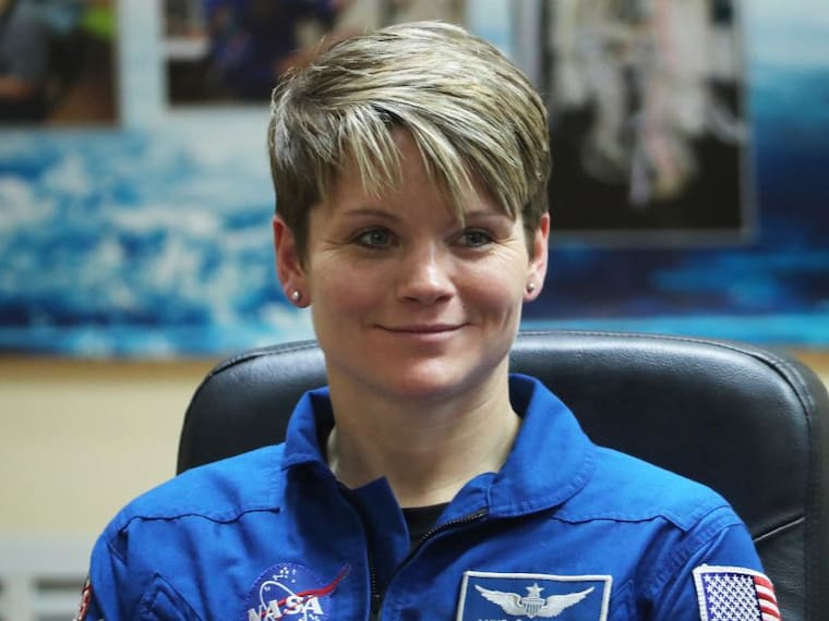 SOPITAS: Anne McClain, la primer mujer en cometer un delito en el Espacio