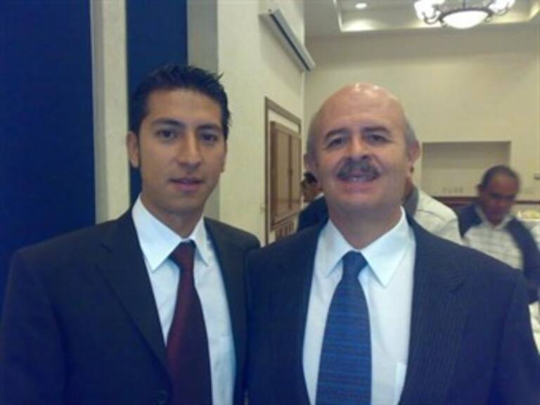 Cesan a funcionario de Michoacán por sexoservidora