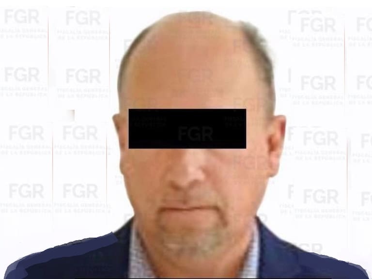 Jorge "N", excontador de Emilio Lozoya Austin, exdirector de Petróleos Mexicanos, fue vinculado a proceso por su probable responsabilidad en el delito de defraudación fiscal equiparada.