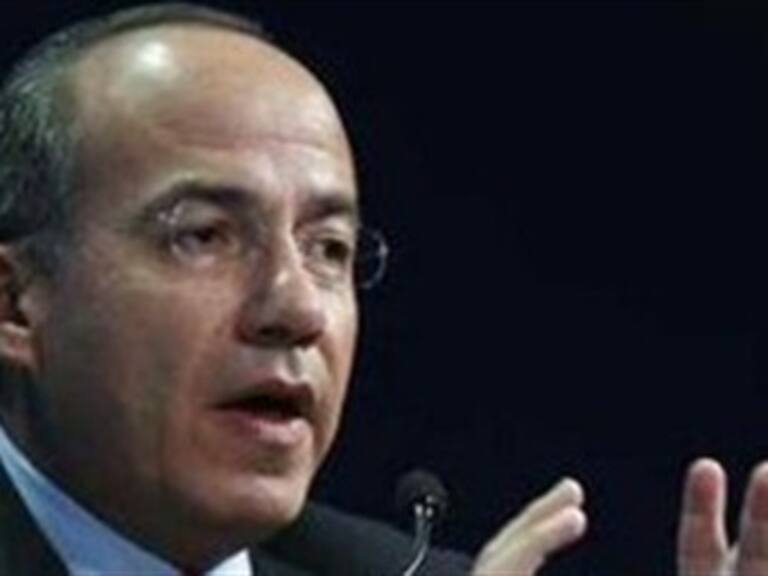 México, preparado ante riesgos en sistema financiero: Calderón