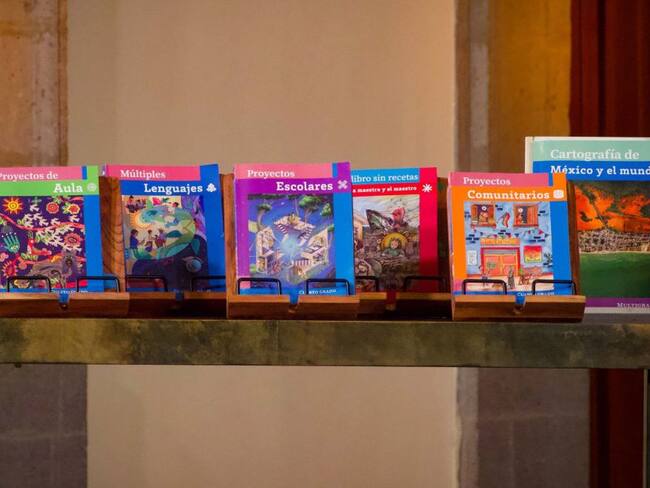 Solo hay 20 errores en libros de texto gratuito de la SEP: Marx Arriaga