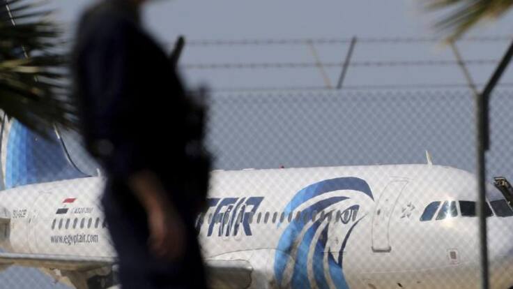 Desaparición de avión de Egyptair pudo tratarse de un atentado terrorista