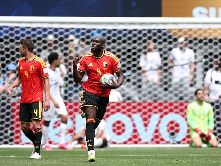 Courtois sufre a Emam Ashour y Lukaku rescata el empate de Bélgica ante Egipto
