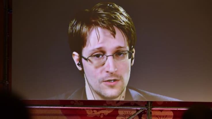 “Tenemos mucho que perder cuando el gobierno redefine nuestros derechos”: Edward Snowden