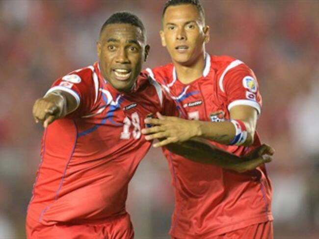 Evaden a la prensa panameños que llegaron para enfrentar al Tri