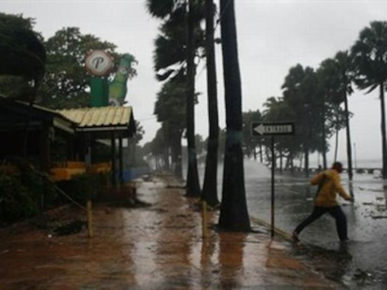 Emiten alerta por tormenta tropical Ágata