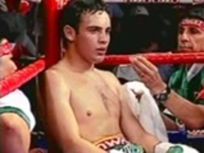 Busca familia de Chávez encuentro con De La Hoya