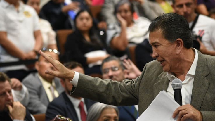 Héctor Yunes renuncia al PRI tras 45 años de militancia