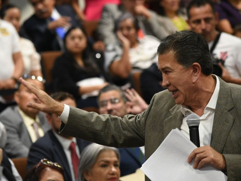Héctor Yunes renuncia al PRI tras 45 años de militancia