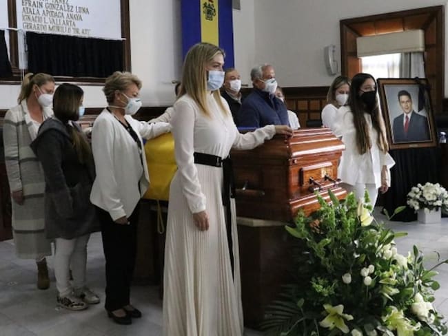 Rinden homenajes a Aristóteles Sandoval