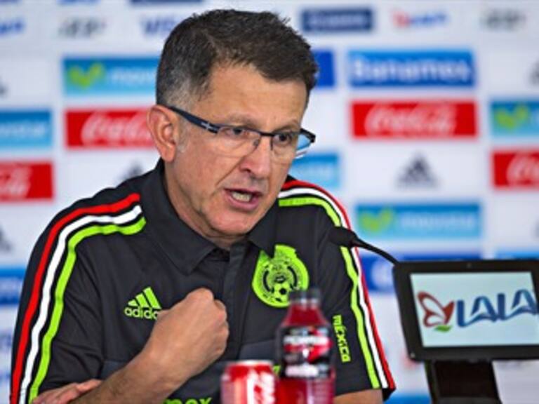 Osorio defiende convocatoria de Ochoa y exclusión de Giovani dos Santos
