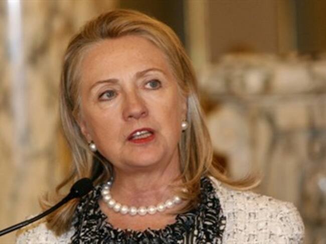 Acepta Clinton responsabilidad por ataque en Bengasi