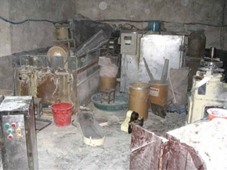Localizan laboratorio para elaborar drogas en Michoacán