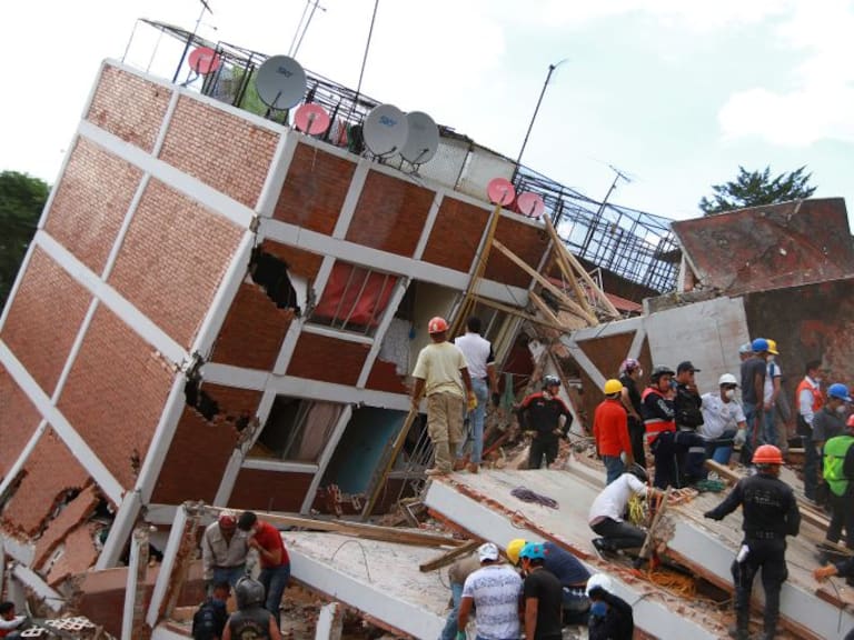 Entregará Mancera vales de apoyo a damnificados del sismo