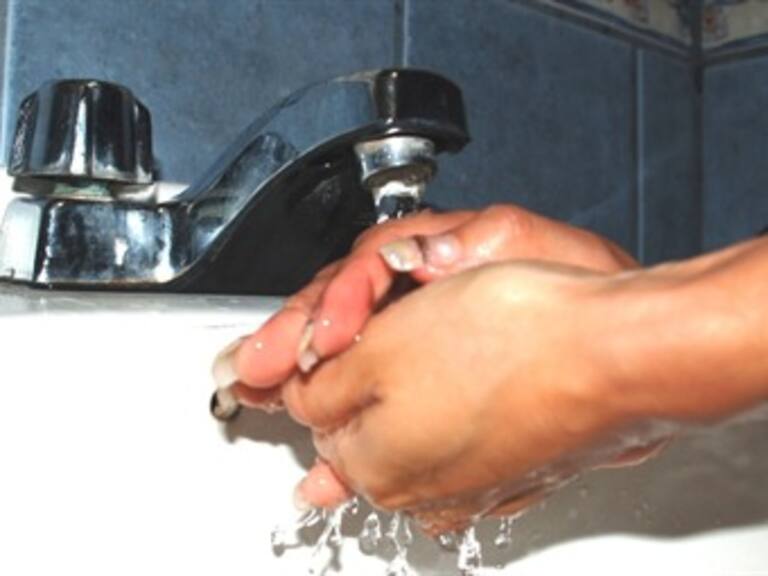 Aplicarán descuentos en pago de agua a vecinos de Valle Dorado