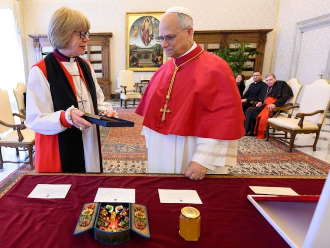 Papa León XIV recibe a la arzobispa de Canterbury por primera vez, hacen llamado a la unidad entre cristianos