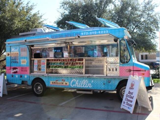 Conoce qué es un bazar de food trucks en De fin de semana